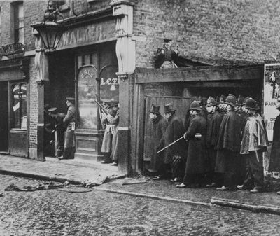 Die Belagerung der Sidney Street von English Photographer